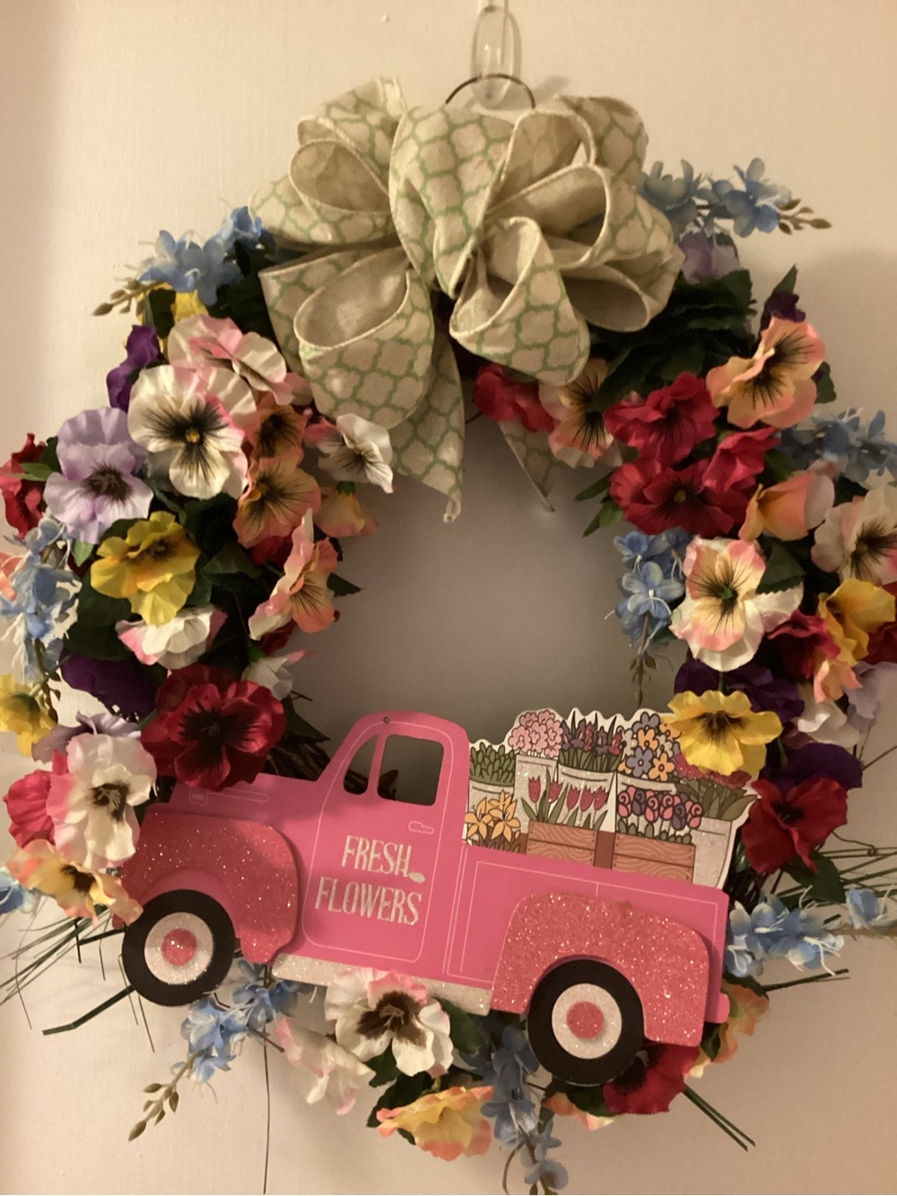 Homemade spring wreath - Picture 2 of 2